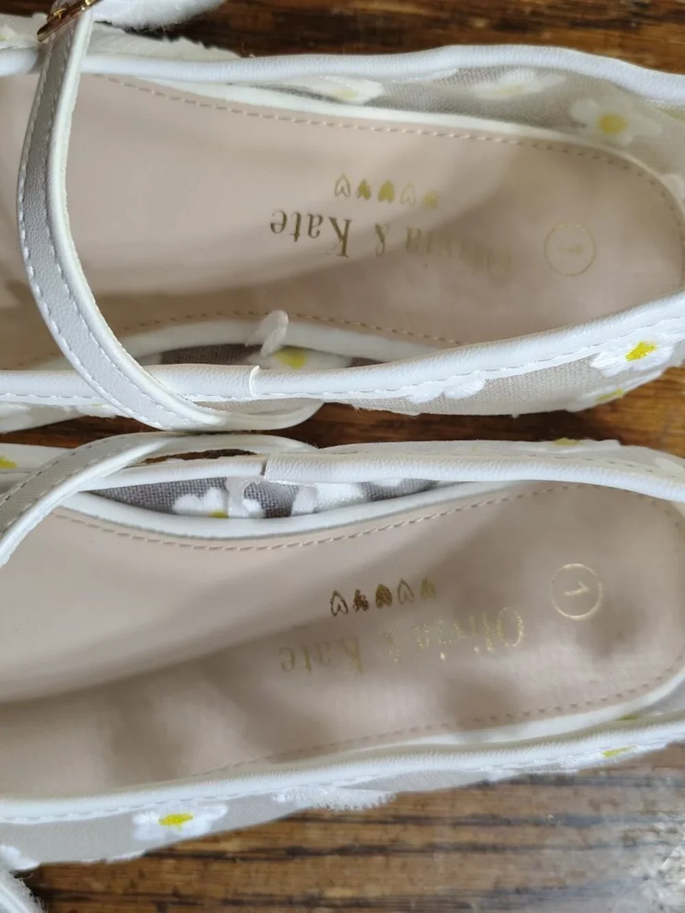 Daisy Embroidered Mesh Flats with White Strap- Girls